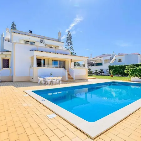 Isabel Vivenda Patroves