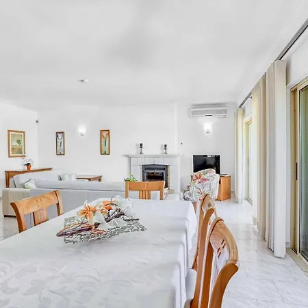 Isabel Vivenda Patroves