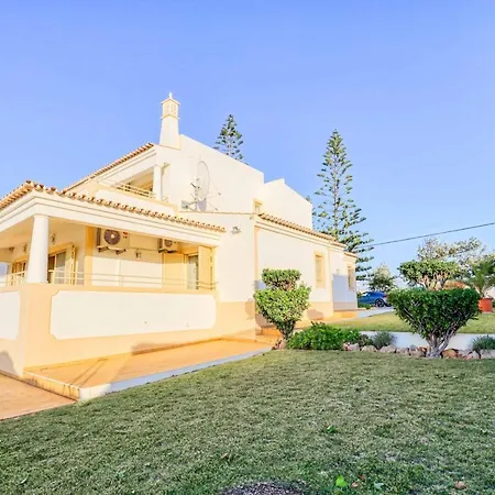 Isabel Vivenda * Patroves